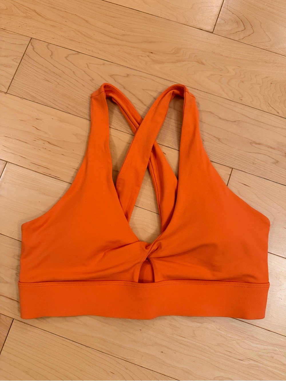 Fabletics Oasis Twist Front Sports Bra Size Medium M Orange Keyhole Activewear